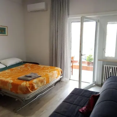 Casa Confortevole A San Giovanni 아파트 *